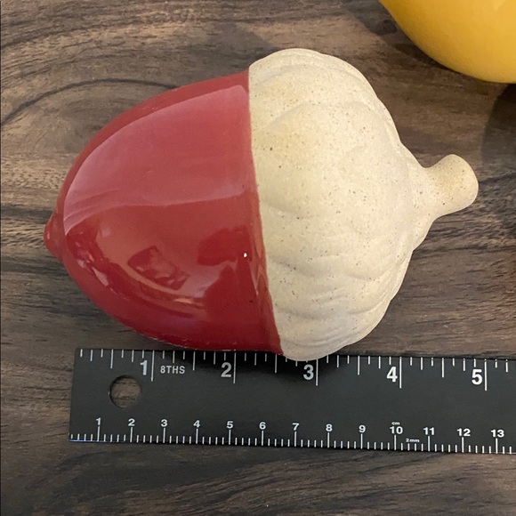 Colorful Ceramic Acorn Decor Set (3). Orange, Red & Yellow. - Picture 7 of 10